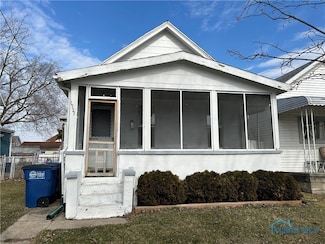 1933 Delence St, Toledo, OH 43605