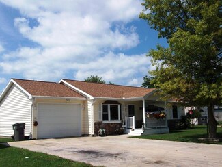 706 S Jackson St, Nappanee, IN 46550
