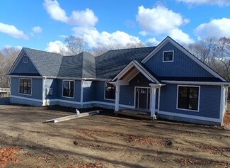 53 Salisbury St, Rehoboth, MA 02769