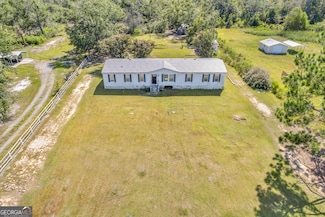 34 Bradford Ln, Hazlehurst, GA 31539