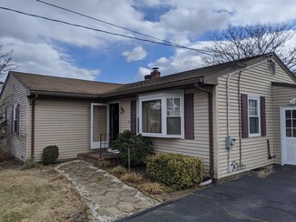 90 Wordell St, South Dartmouth, MA 02748