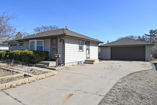 6224 Regent Ave N, Minneapolis, MN 55429