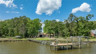 7814 O Neil Rd, Gloucester, VA 23061