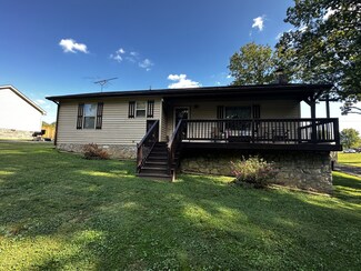 636 Price Cir, Lafayette, TN 37083