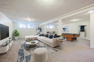 19 Arnold Ave, Peabody, MA 01960