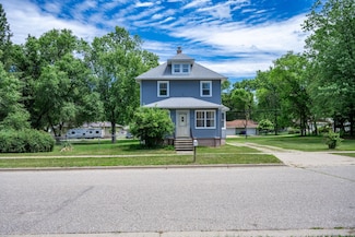 132 S Walker St, Adams, WI 53910