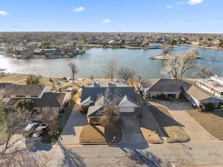 10413 Ski Dr, Oklahoma City, OK 73162