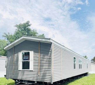 1706 W 4th Ave, Coal Valley, IL 61240