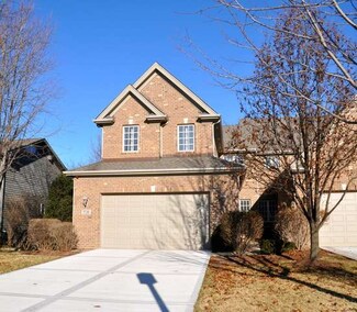 1136 S Washington St, Naperville, IL 60540