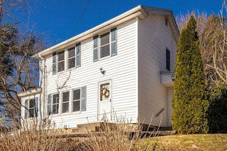 15 Carter Rd, Worcester, MA 01609