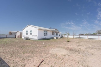 910 W 31st St, Monahans, TX 79756