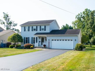 5777 Beechwood Dr, Youngstown, OH 44514