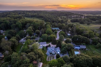 3 Jeffreys Neck Rd, Ipswich, MA 01938