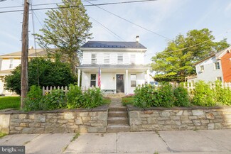 223 S State St, Leola, PA 17540