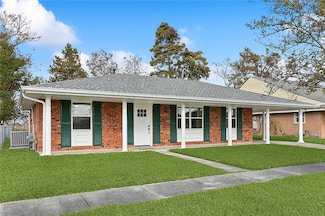 2104 Edgar Dr, Violet, LA 70092