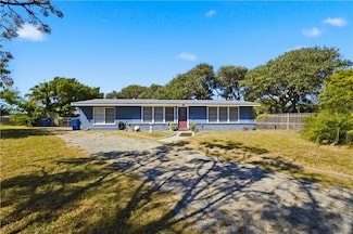 1321 Jenkins St, Rockport, TX 78382