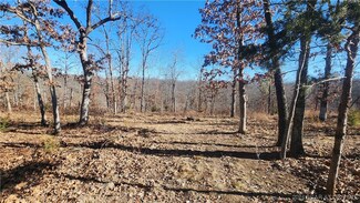 25415 Trails End Dr, Versailles, MO 65084