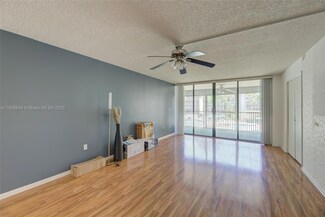 2808 N 46th Ave Unit E353, Hollywood, FL 33021