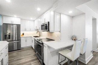 4005 Gulf Shore Blvd N Unit 404, Naples, FL 34103