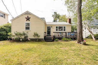 157 S Tibbetts Ave, Wells, ME 04090