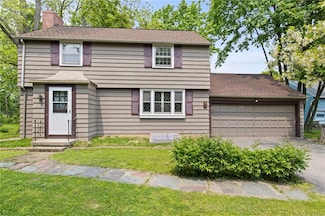 71 Brook Rd, Pittsford, NY 14534