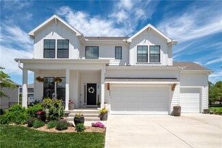 9073 Mesquite St, Lenexa, KS 66227