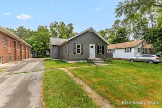 923 Wayne St, Jackson, MI 49202