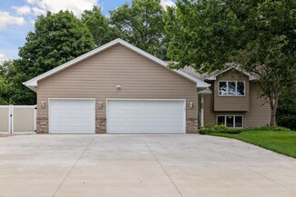5288 W 134th St, Savage, MN 55378