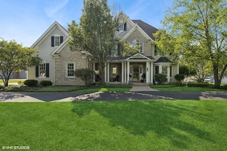 9520 Nicklaus Ln, Crystal Lake, IL 60014