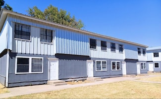208 N Church St, Hillsboro, TX 76645