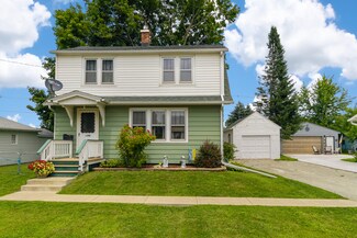1108 E 16th St, Sterling, IL 61081