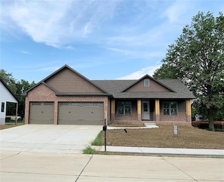 4507 Bruin Ln, Glen Carbon, IL 62034