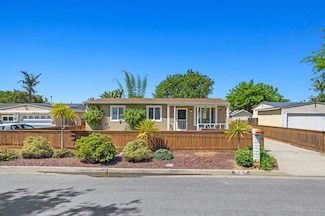 1529 Moreno St, Oceanside, CA 92054