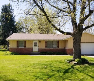 506 Daisy St SE, Demotte, IN 46310