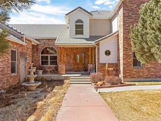 132 W Alexis Dr, Pueblo, CO 81007