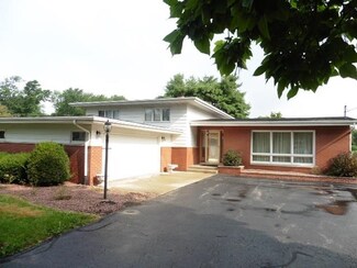 4628 W 45th Ave, Gary, IN 46408