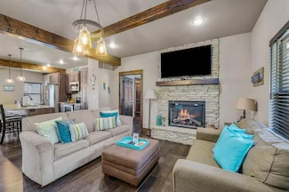 2290 Indian Point Rd Unit B, Branson, MO 65616