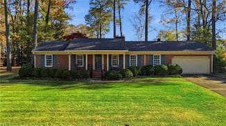 2829 Meadow Wood Dr W, Chesapeake, VA 23321