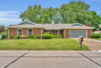 10400 Tecumseh Dr, Newburgh, IN 47630