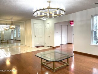 22 Frontier Way, Tinton Falls, NJ 07753