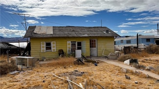 733 Athletic Field Rd, Yermo, CA 92398