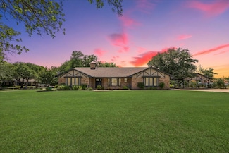 600 Royal View Ct, Weatherford, TX 76087
