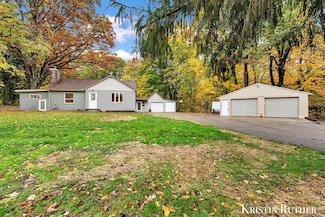 2279 Lake Michigan Dr NW, Grand Rapids, MI 49534