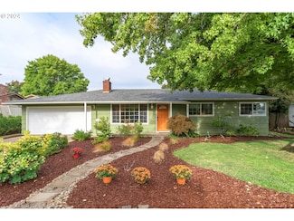 1586 Alderwood St, Eugene, OR 97404