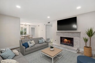 6530 College Grove Dr Unit 63, San Diego, CA 92115