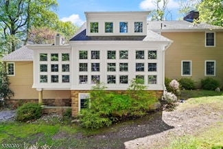 15 Brookvale Rd, Kinnelon, NJ 07405
