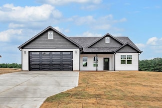 541 State Road S-42-1879, Chesnee, SC 29323