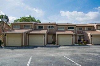 62 Maplecrest Cir, Jupiter, FL 33458