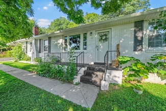 1872 River Rd, Clarksville, TN 37040