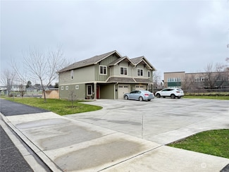 226 E Whitman Dr, College Place, WA 99324